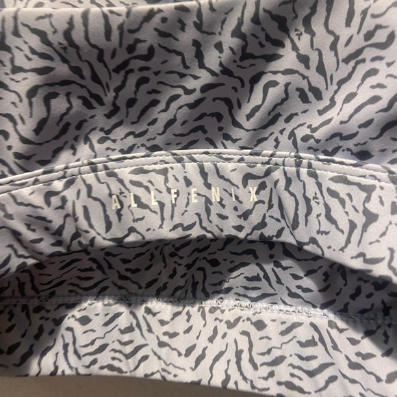𝅺NEW With Tag Allfenix Zebra Print Sports Bra Size Small - Picture 4 of 4